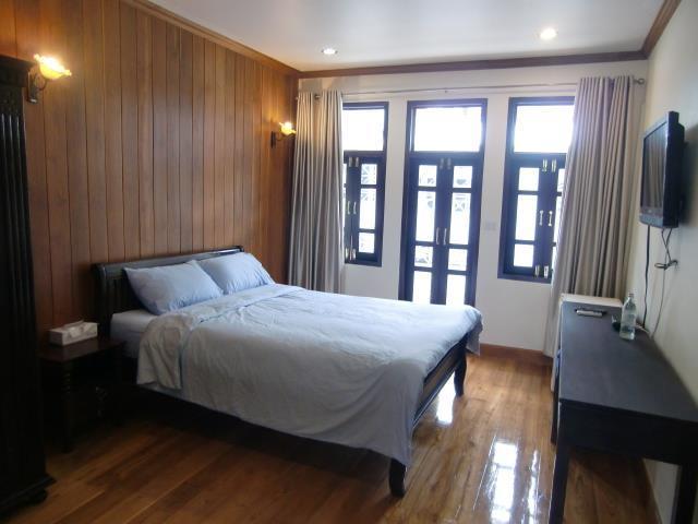 The Royal Thatien Village Gasthuis 2*